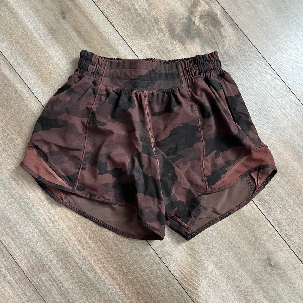 Lululemon Tracker Short V 4 Heritage 365 Camo Multi Size 2 Tall Bin K-3